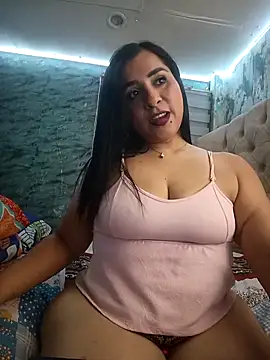 Snapshot of L_ucero chatting on 10-22-25, 03:51 L ucero online show from 10-22-25, 03:51