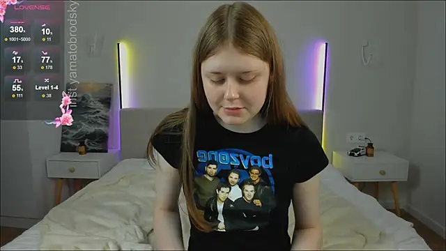 Snapshot of YamatoBrodsky chatting on 10-19-25, 05:57 YamatoBrodsky online show from 10-19-25, 05:57