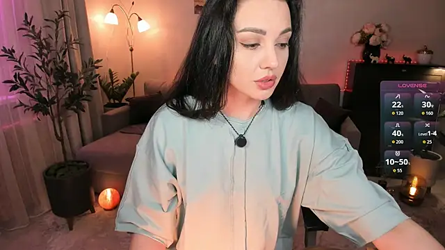 Snapshot of Viki_Bellson chatting on 05-17-26, 07:21 Viki Bellson online show from 05-17-26, 07:21