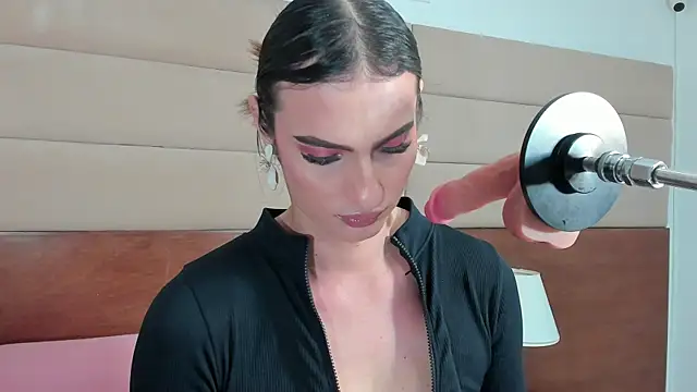 shantall skinny online show from 10-17-25, 03:20