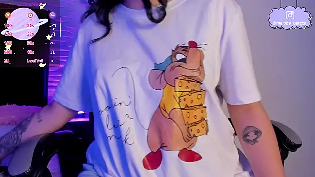 Melody Black  online show from 11-17-25, 08:47