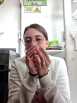 HOLY DOLL online show from 10-03-25, 07:22