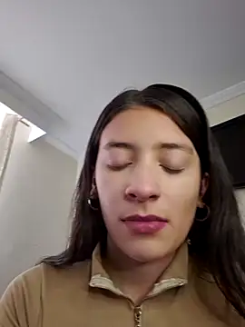 HOLY DOLL online show from 10-07-25, 08:39