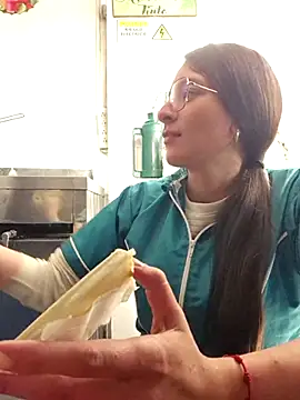 HOLY DOLL online show from 10-29-25, 09:38