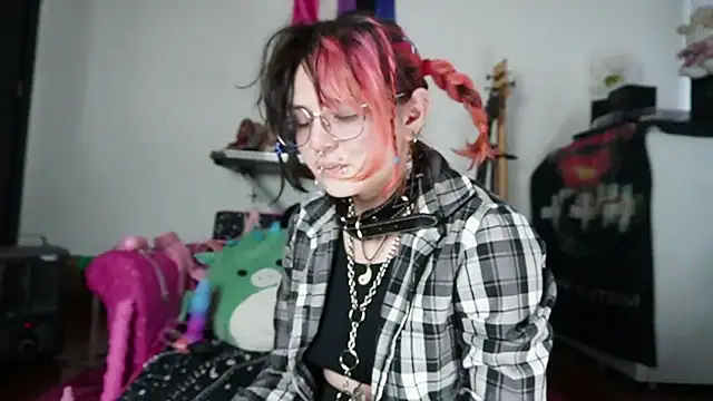 Snapshot of Devil_And_Princess chatting on 09-15-25, 06:52 Devil And Princess online show from 09-15-25, 06:52