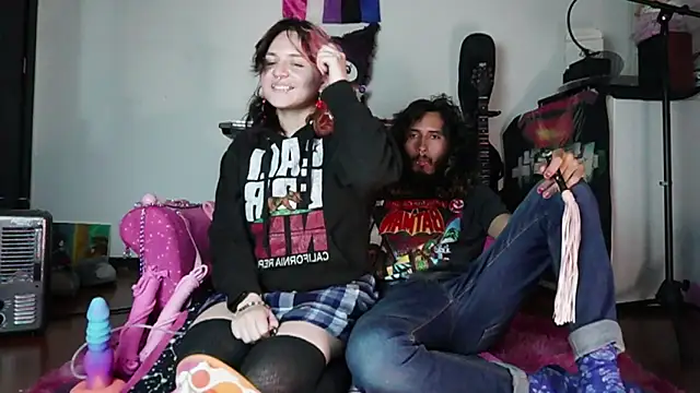 Snapshot of Devil_And_Princess chatting on 10-03-25, 03:25 Devil And Princess online show from 10-03-25, 03:25