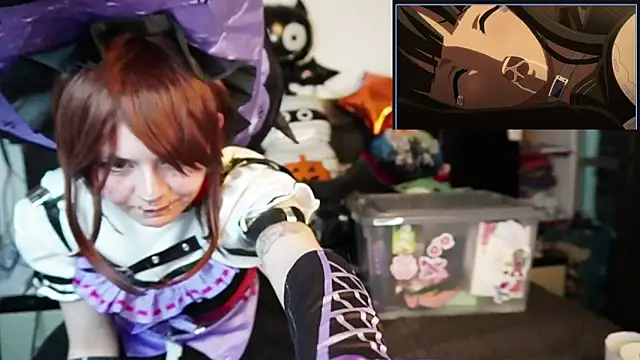 Snapshot of Devil_And_Princess chatting on 11-01-25, 03:30 Devil And Princess online show from 11-01-25, 03:30