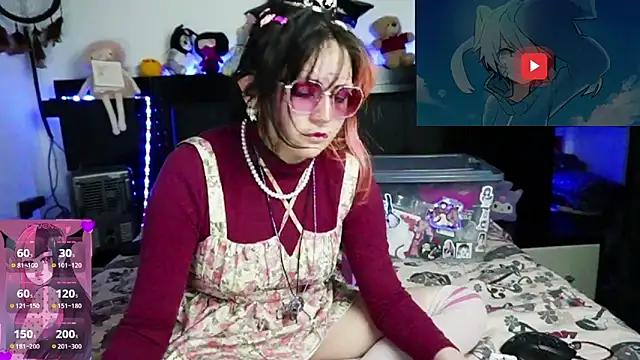 Snapshot of Devil_And_Princess chatting on 06-12-26, 01:04 Devil And Princess online show from 06-12-26, 01:04