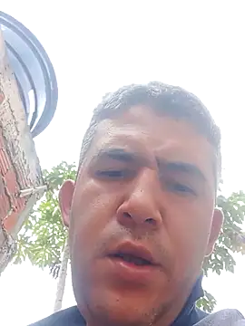 Snapshot of Jefersonj7 chatting on 11-24-25, 11:32 Jefersonj7 online show from 11-24-25, 11:32