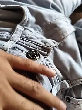 Mr skywalker online show from 10-28-25, 05:44