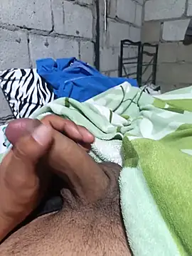 Snapshot of Renemera1997 chatting on 09-12-25, 04:56 Renemera1997 online show from 09-12-25, 04:56