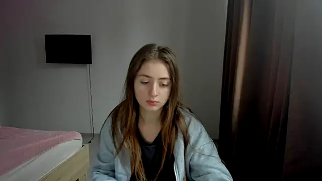 LilyHaart online show from 11-24-25, 11:10