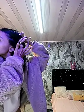 Snapshot of AshleyVega01 chatting on 03-17-25, 02:12 AshleyVega01 online show from 03-17-25, 02:12