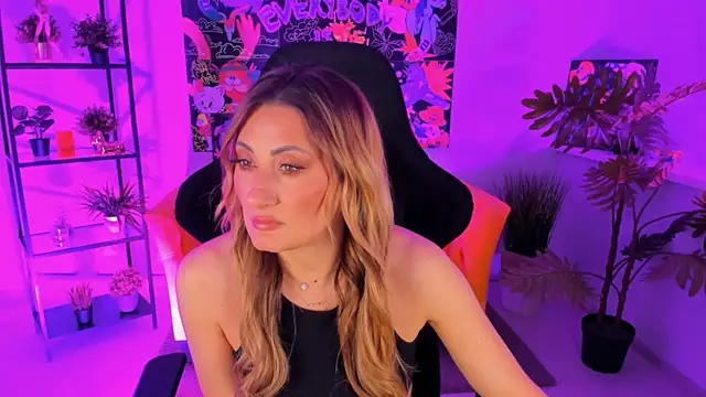 SarahAlluring online show from 03-22-25, 01:30