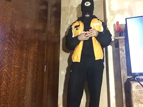 HairyCubBttmboy online show from 10-06-25, 10:40