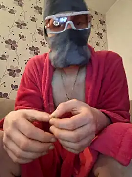 ThePython666 online show from 03-11-25, 09:59