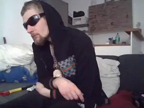 ThePython666 online show from 03-21-25, 02:50