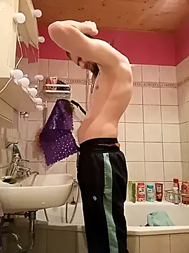 ThePython666 online show from 10-06-25, 01:19