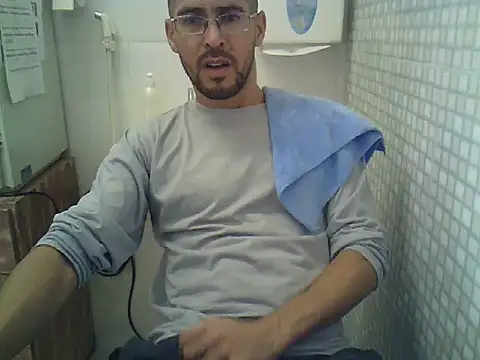 Snapshot of pdasgyn chatting on 09-12-25, 12:16 pdasgyn online show from 09-12-25, 12:16