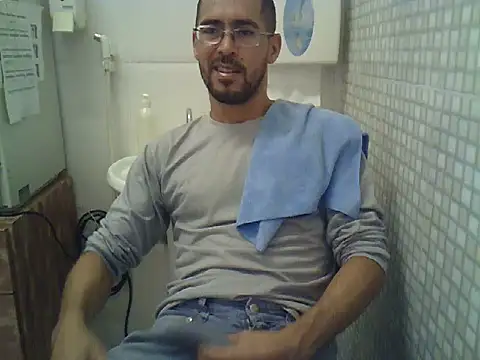 Snapshot of pdasgyn chatting on 09-17-25, 12:29 pdasgyn online show from 09-17-25, 12:29