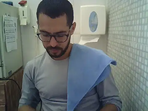 Snapshot of pdasgyn chatting on 09-30-25, 12:10 pdasgyn online show from 09-30-25, 12:10