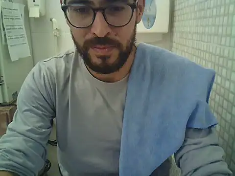 Snapshot of pdasgyn chatting on 10-13-25, 01:33 pdasgyn online show from 10-13-25, 01:33