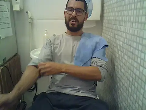 Snapshot of pdasgyn chatting on 10-27-25, 02:32 pdasgyn online show from 10-27-25, 02:32