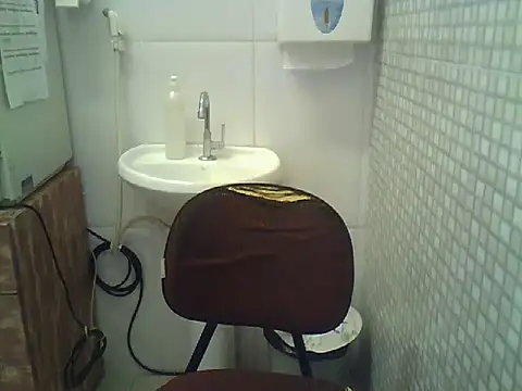 Snapshot of pdasgyn chatting on 10-28-25, 12:41 pdasgyn online show from 10-28-25, 12:41