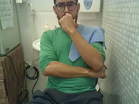 Snapshot of pdasgyn chatting on 10-31-25, 12:39 pdasgyn online show from 10-31-25, 12:39