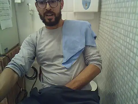 Snapshot of pdasgyn chatting on 11-03-25, 04:52 pdasgyn online show from 11-03-25, 04:52