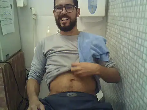 Snapshot of pdasgyn chatting on 11-11-25, 12:27 pdasgyn online show from 11-11-25, 12:27