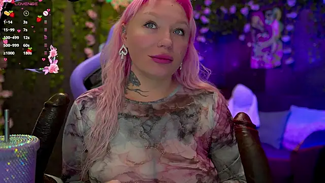 Snapshot of BlackedBarbie chatting on 10-03-25, 12:57 BlackedBarbie online show from 10-03-25, 12:57