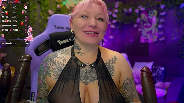 Snapshot of BlackedBarbie chatting on 11-02-25, 08:00 BlackedBarbie online show from 11-02-25, 08:00