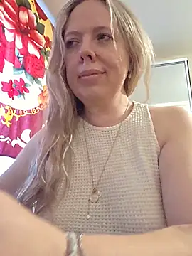 Irina3718 online show from 06-11-26, 02:04