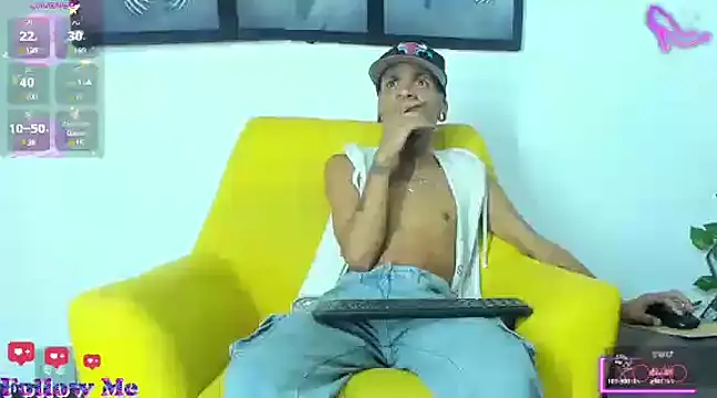 Snapshot of damian_dirty chatting on 03-14-25, 10:29 damian dirty online show from 03-14-25, 10:29