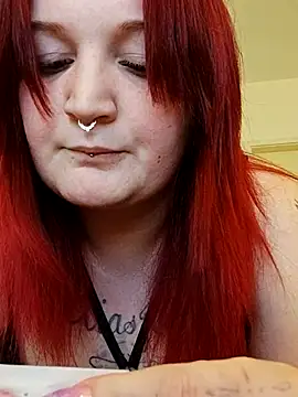 Snapshot of TiffiChantiT2 chatting on 03-18-25, 05:52 TiffiChantiT2 online show from 03-18-25, 05:52