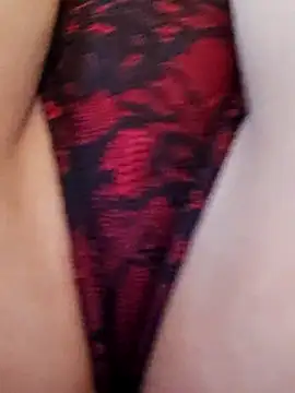 Snapshot of TiffiChantiT2 chatting on 03-18-25, 09:20 TiffiChantiT2 online show from 03-18-25, 09:20