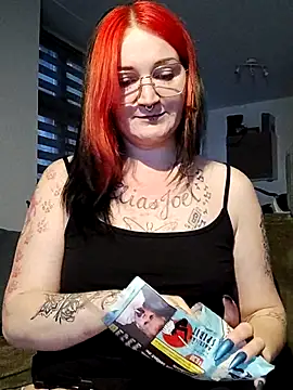 Snapshot of TiffiChantiT2 chatting on 01-14-26, 07:14 TiffiChantiT2 online show from 01-14-26, 07:14