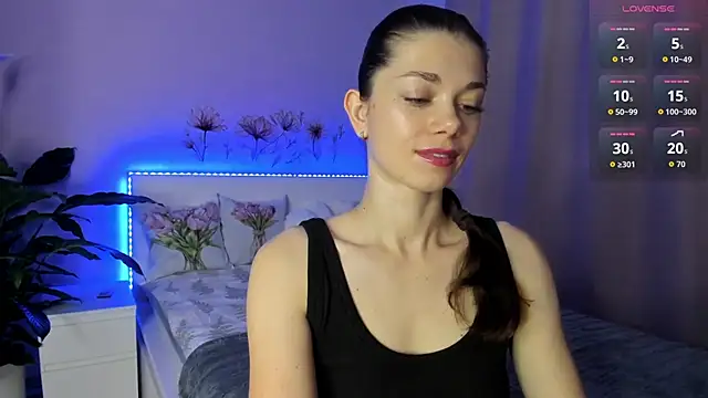 Eva McCoy online show from 10-24-25, 07:38