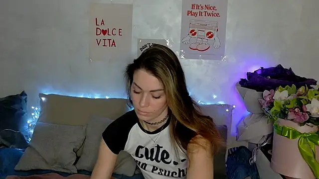 SweetDarling7 online show from 03-09-26, 04:33