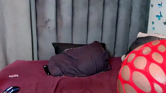 LustyDeziree1 online show from 09-15-25, 11:49