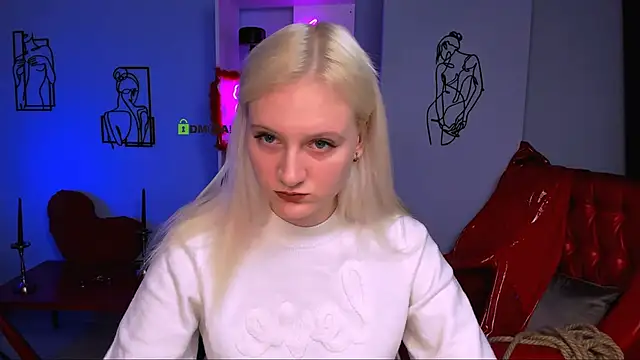 Snapshot of madam_uliis chatting on 03-14-25, 08:42 madam uliis online show from 03-14-25, 08:42