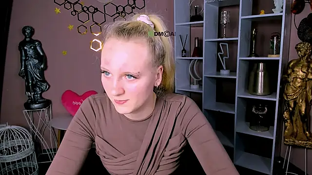 Snapshot of madam_uliis chatting on 03-05-26, 04:36 madam uliis online show from 03-05-26, 04:36