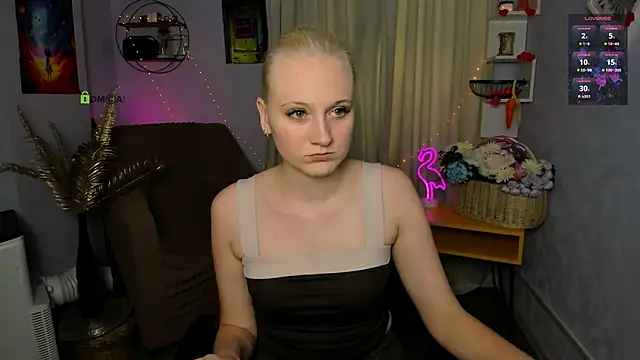 Snapshot of madam_uliis chatting on 05-28-26, 01:41 madam uliis online show from 05-28-26, 01:41