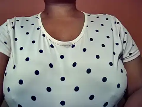 Snapshot of sexyamanda_ chatting on 12-26-24, 03:53 sexyamanda  online show from 12-26-24, 03:53