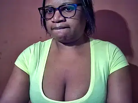 Snapshot of sexyamanda_ chatting on 09-30-25, 04:39 sexyamanda  online show from 09-30-25, 04:39