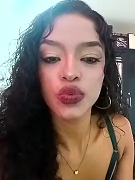 Snapshot of Aphrodite-777 chatting on 04-16-26, 09:39 Aphrodite-777 online show from 04-16-26, 09:39