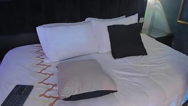 Snapshot of Daia_Ortiz chatting on 03-15-25, 07:59 Daia Ortiz online show from 03-15-25, 07:59