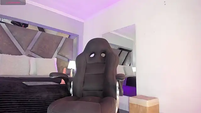 Snapshot of Daia_Ortiz chatting on 03-22-25, 07:31 Daia Ortiz online show from 03-22-25, 07:31