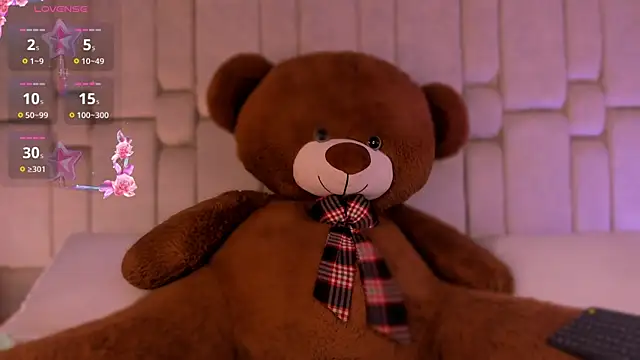 Snapshot of Daia_Ortiz chatting on 10-30-25, 08:20 Daia Ortiz online show from 10-30-25, 08:20